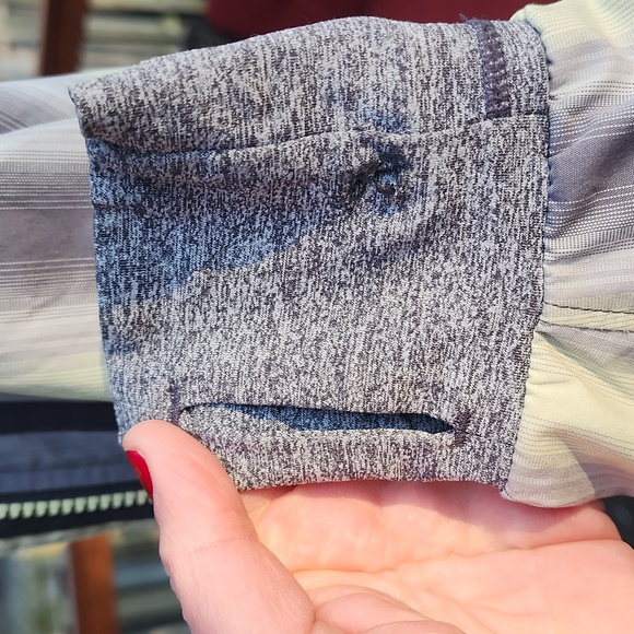 LULULEMON Run Track And Field Jacket Size 6 - Picture 4 of 7